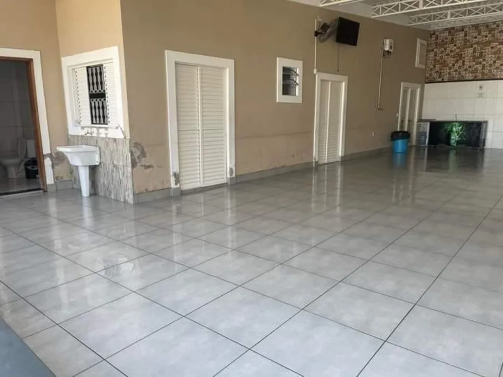 Casa, 2 quartos, 200 m² - Foto 1