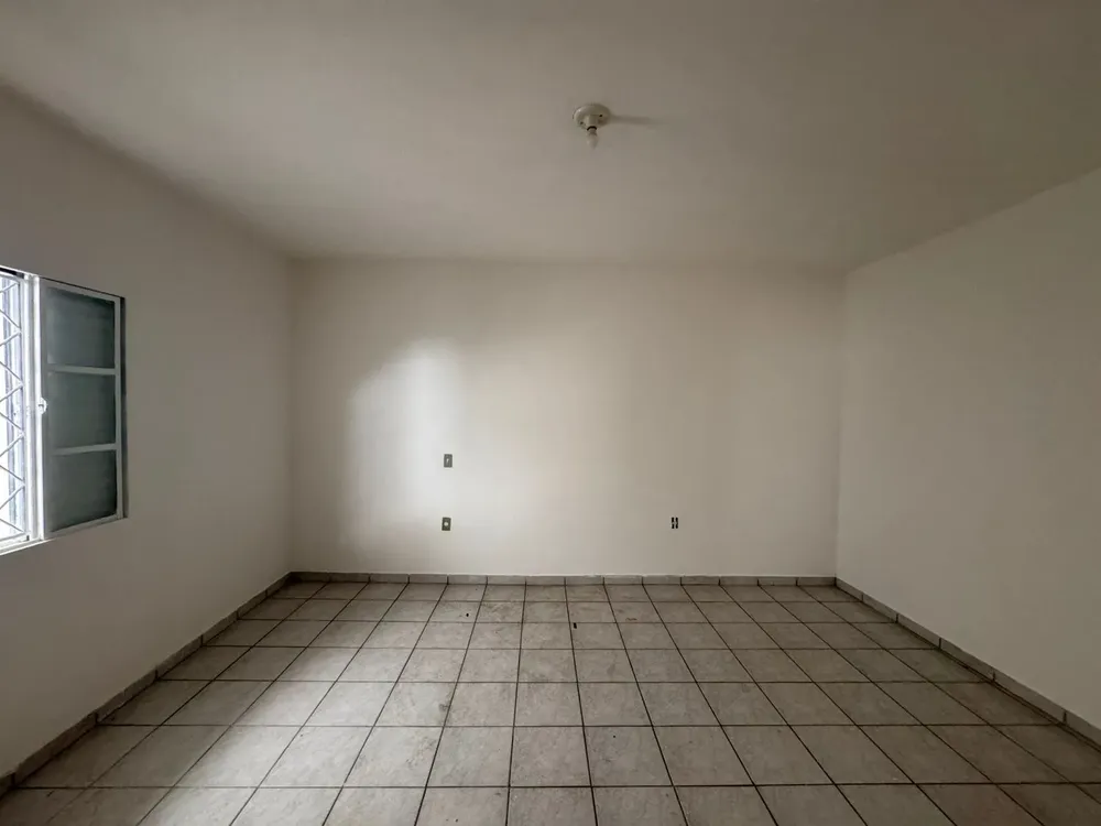 Casa, 1 quarto, 390 m² - Foto 2