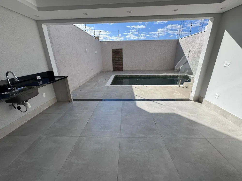 Casa, 3 quartos, 208 m² - Foto 2
