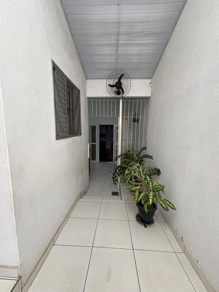Casa, 6 quartos, 200 m² - Foto 3
