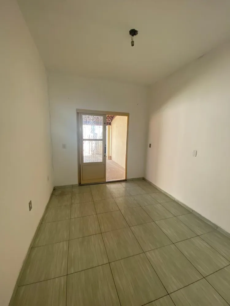 Casa, 3 quartos, 300 m² - Foto 1