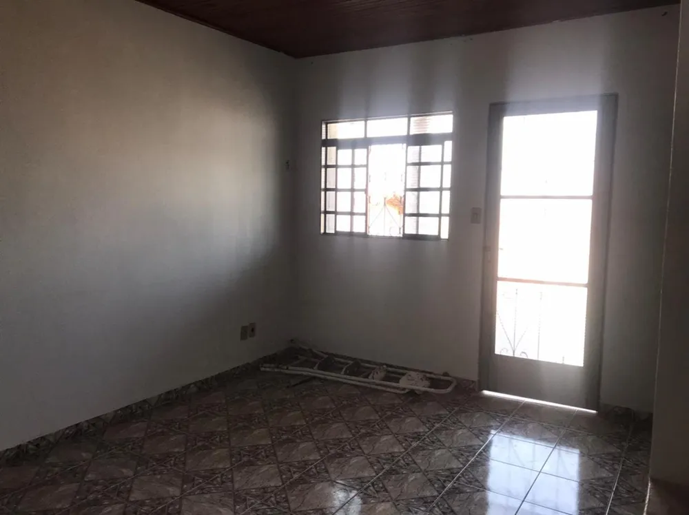 Casa, 2 quartos, 250 m² - Foto 2