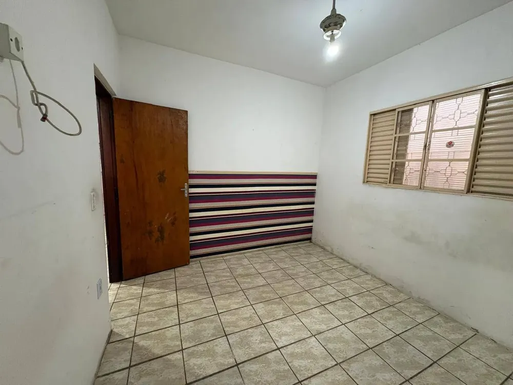 Casa, 2 quartos, 180 m² - Foto 1