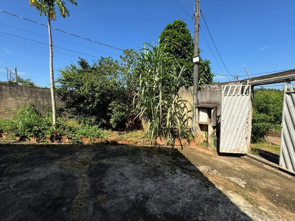 Chácara, 3 quartos, 1214 m² - Foto 1