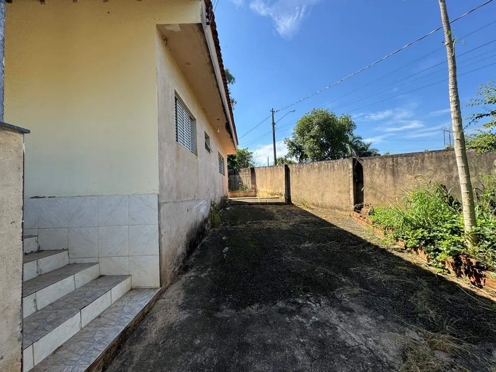 Chácara, 3 quartos, 1214 m² - Foto 2