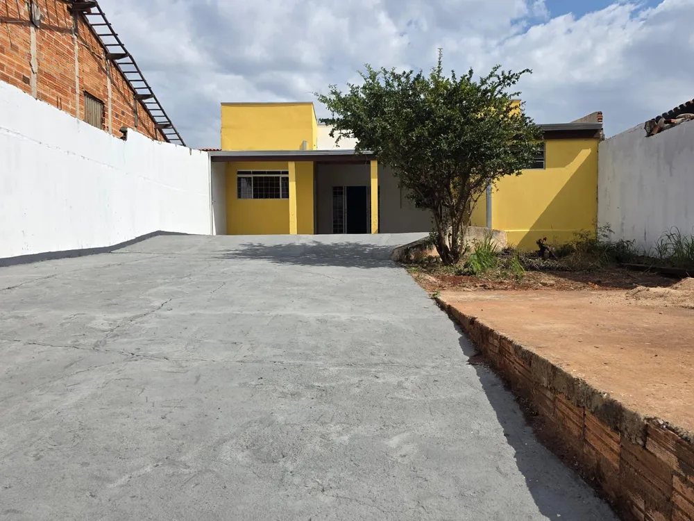 Casa, 1 quarto, 250 m² - Foto 2