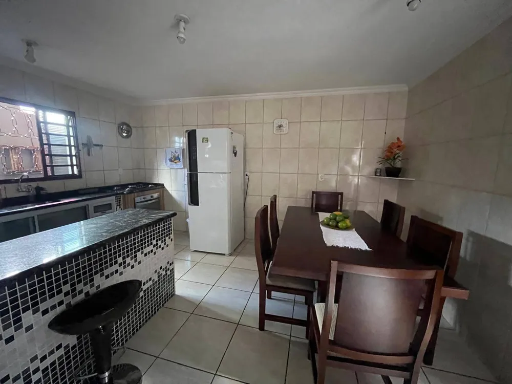 Casa, 3 quartos, 200 m² - Foto 6
