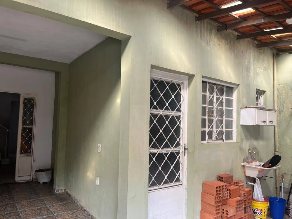Sobrado, 4 quartos, 180 m² - Foto 2
