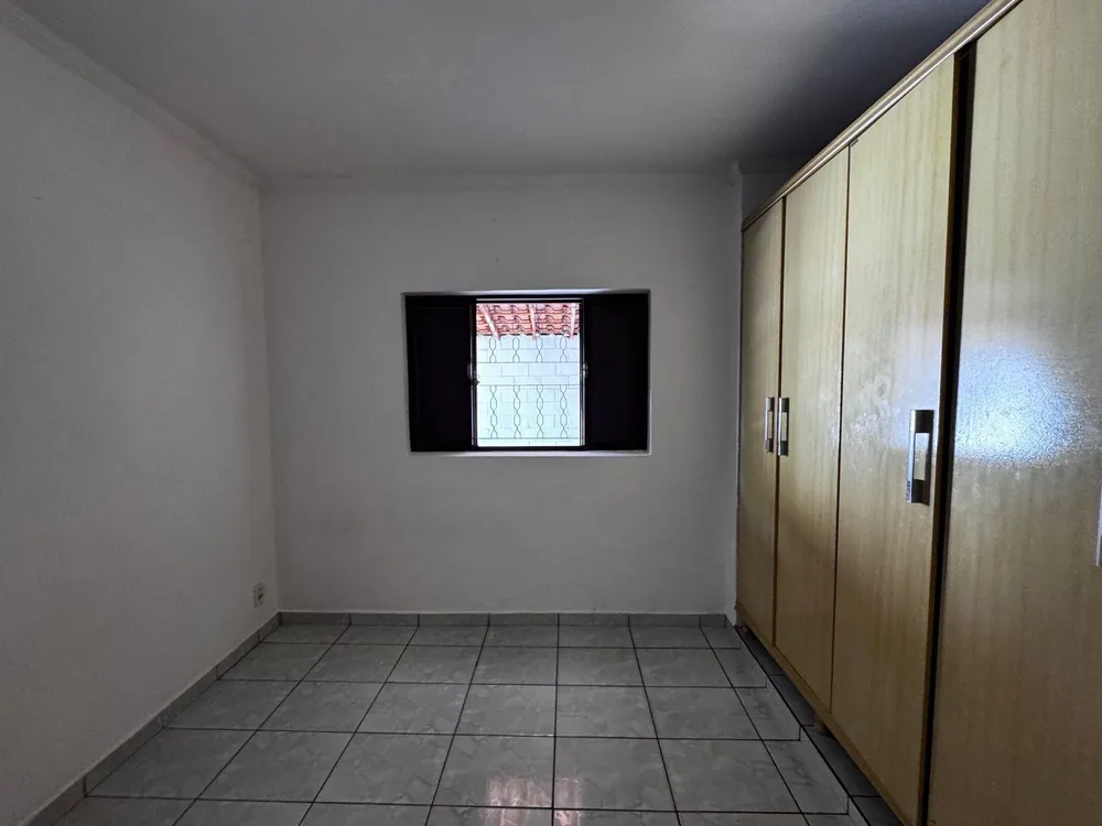 Casa, 2 quartos, 253 m² - Foto 3