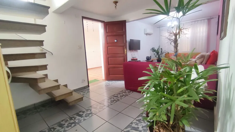 Sobrado, 3 quartos, 196 m² - Foto 1