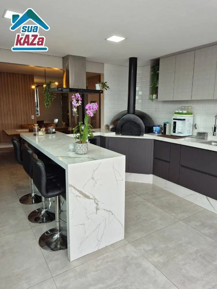 Cobertura, 3 quartos, 172 m² - Foto 2