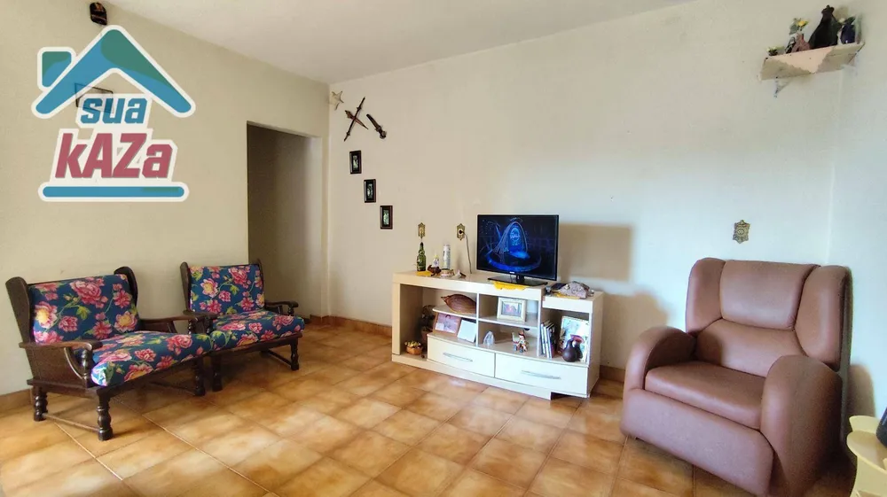 Casa, 7 quartos, 242 m² - Foto 2