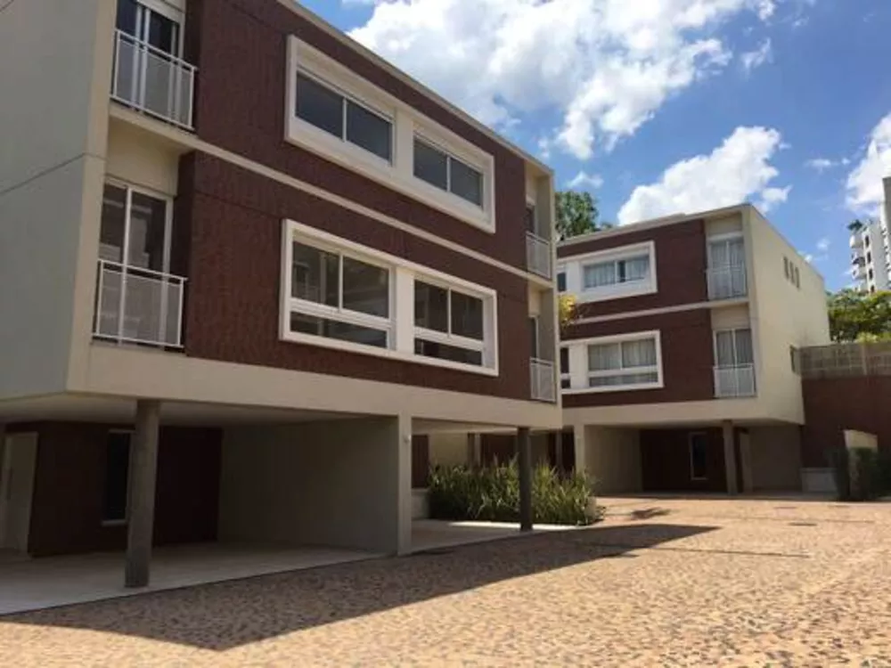 Casa de Condomínio à venda com 4 quartos, 300m² - Foto 1