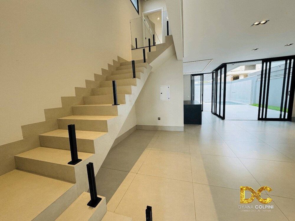 Casa de Condomínio à venda com 3 quartos, 275m² - Foto 3