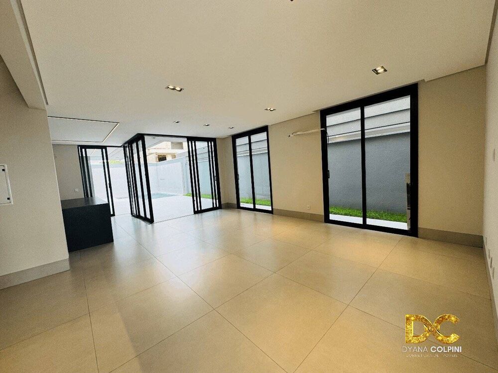 Casa de Condomínio à venda com 3 quartos, 275m² - Foto 4