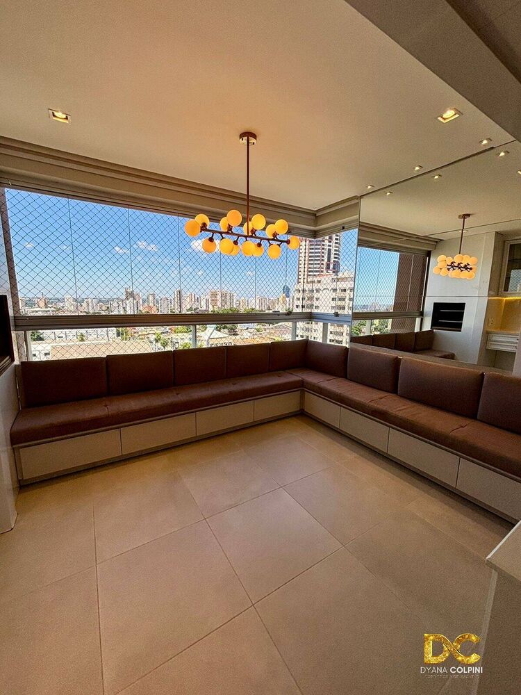 Apartamento à venda com 3 quartos, 115m² - Foto 1