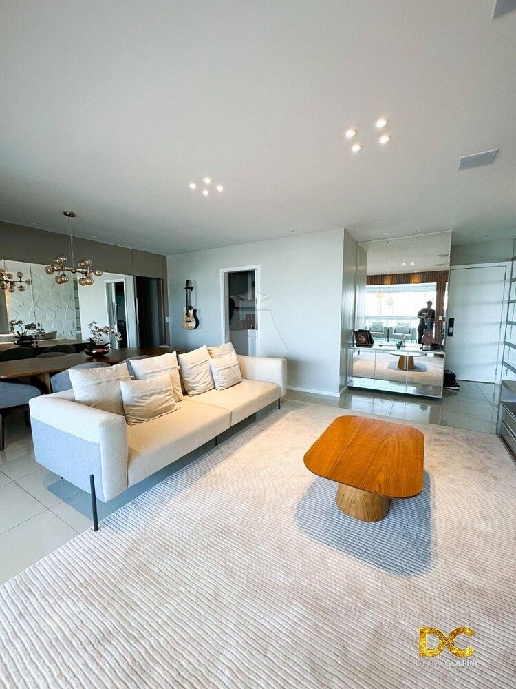 Apartamento à venda com 3 quartos, 135m² - Foto 4
