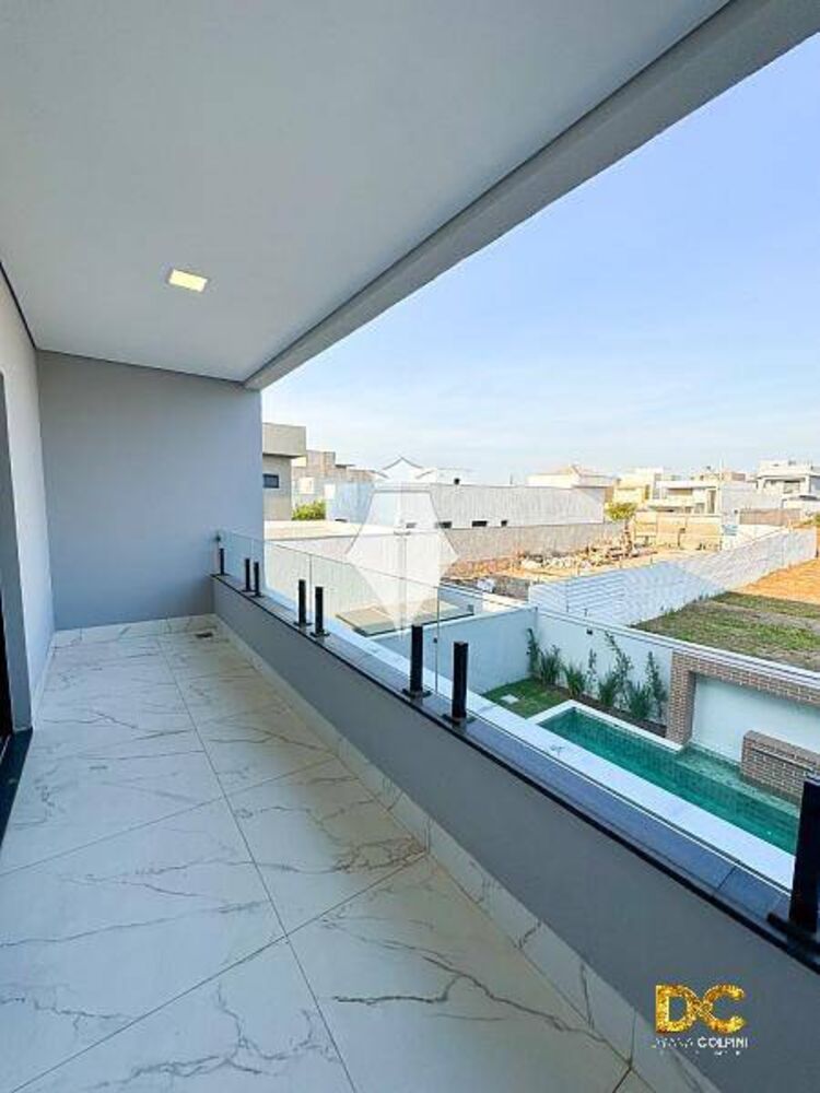 Casa de Condomínio à venda com 3 quartos, 222m² - Foto 1