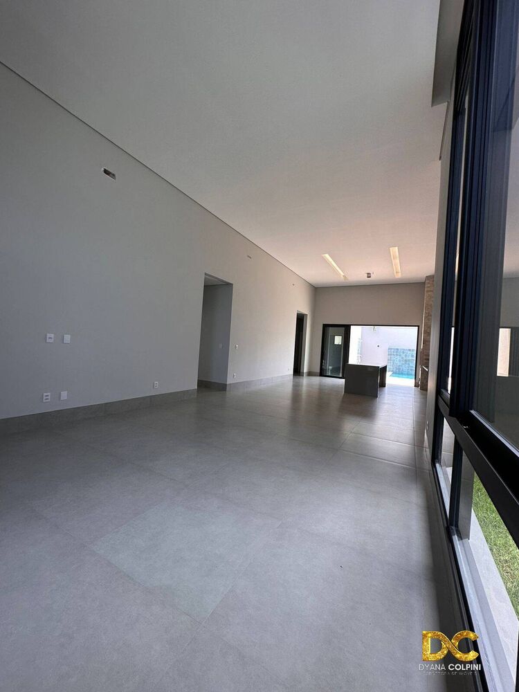 Casa de Condomínio à venda com 3 quartos, 235m² - Foto 3