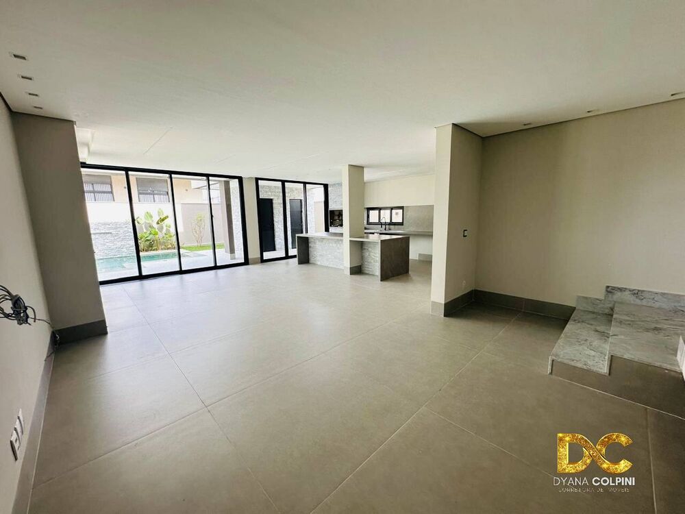 Casa de Condomínio à venda com 4 quartos, 349m² - Foto 2