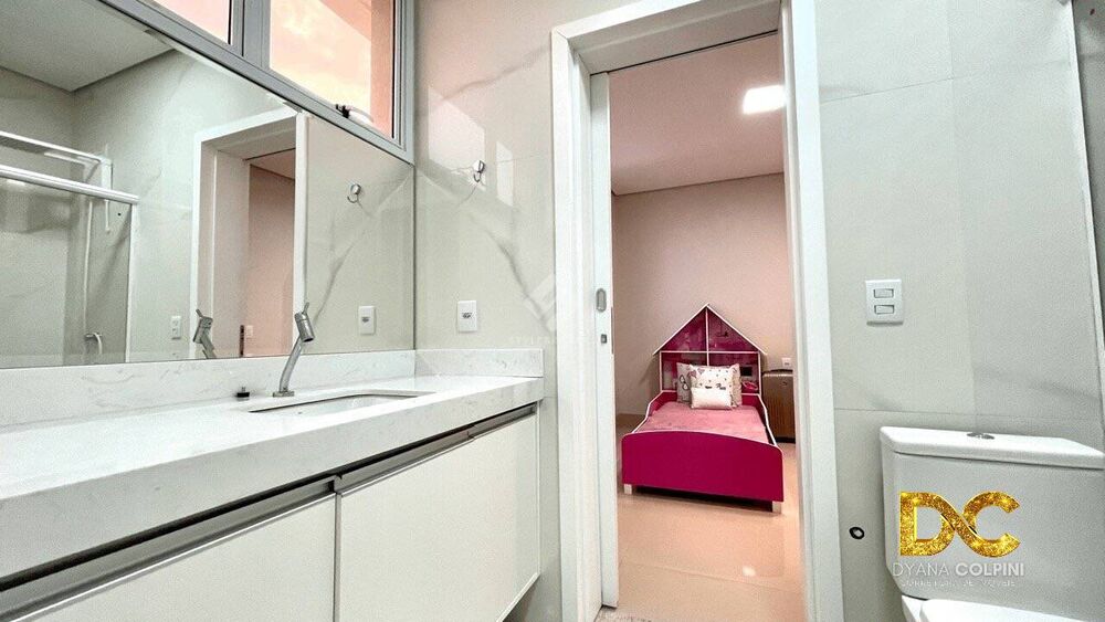 Casa de Condomínio à venda com 4 quartos, 250m² - Foto 8