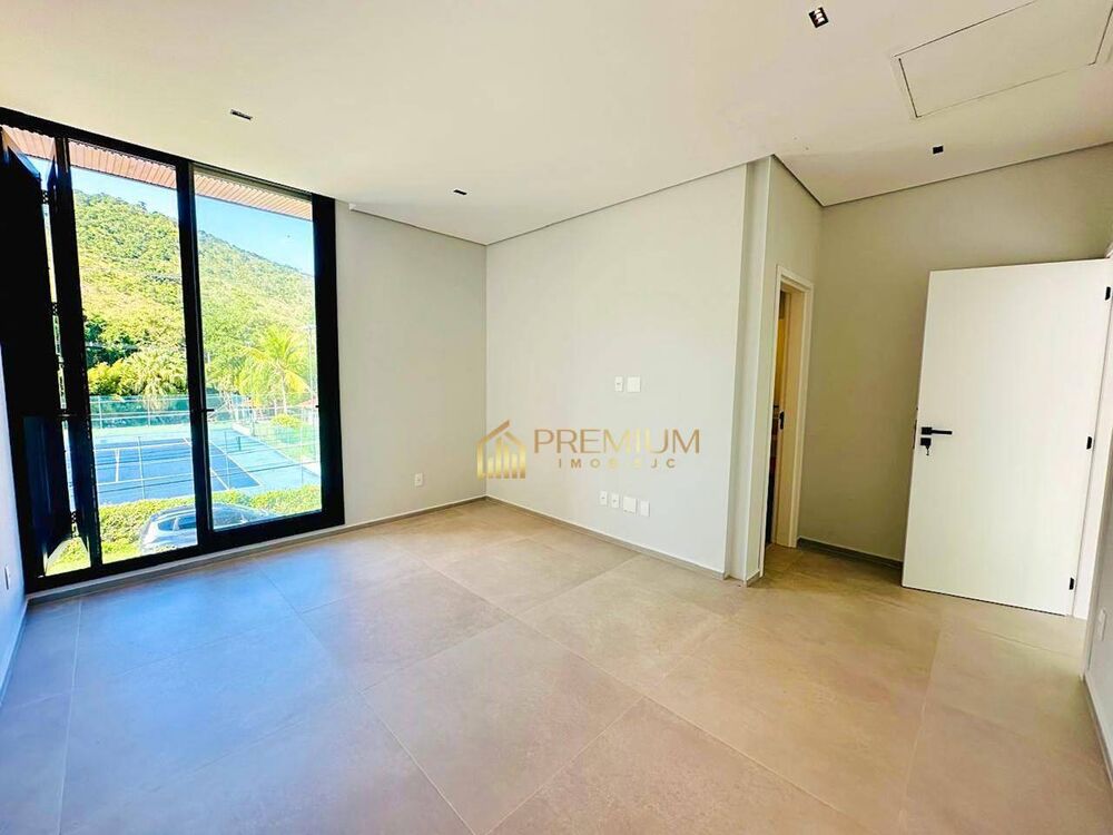 Sobrado à venda com 5 quartos, 300m² - Foto 5