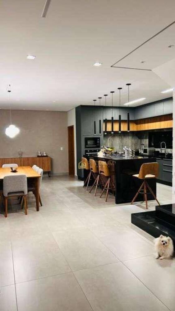 Sobrado, 3 quartos, 323 m² - Foto 3