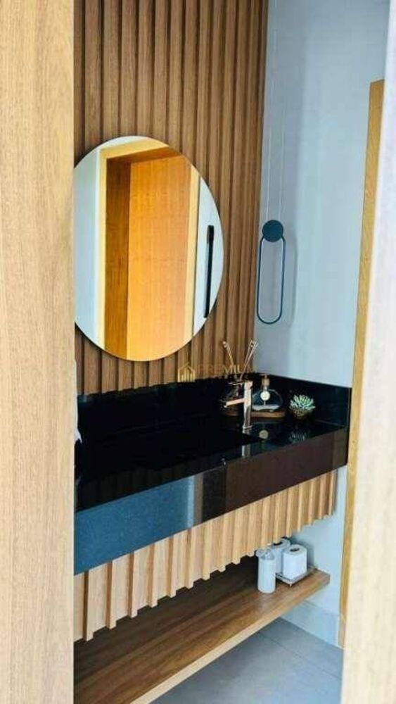 Sobrado, 3 quartos, 323 m² - Foto 2