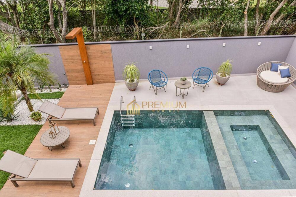 Sobrado, 4 quartos, 340 m² - Foto 1