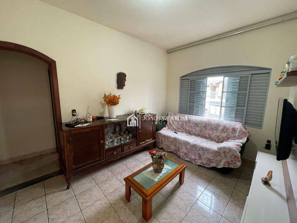 Casa, 4 quartos, 299 m² - Foto 2