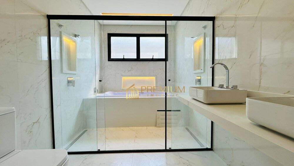 Sobrado, 4 quartos, 450 m² - Foto 1