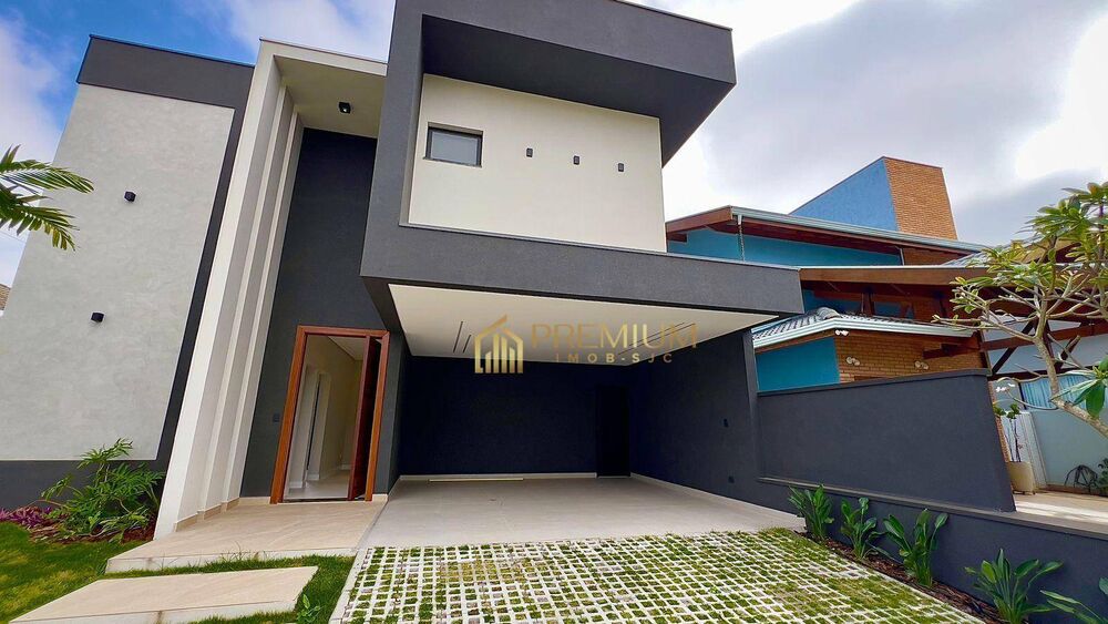 Sobrado, 4 quartos, 292 m² - Foto 1