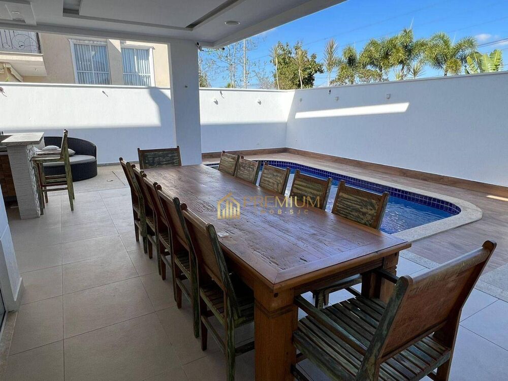 Sobrado, 4 quartos, 415 m² - Foto 1