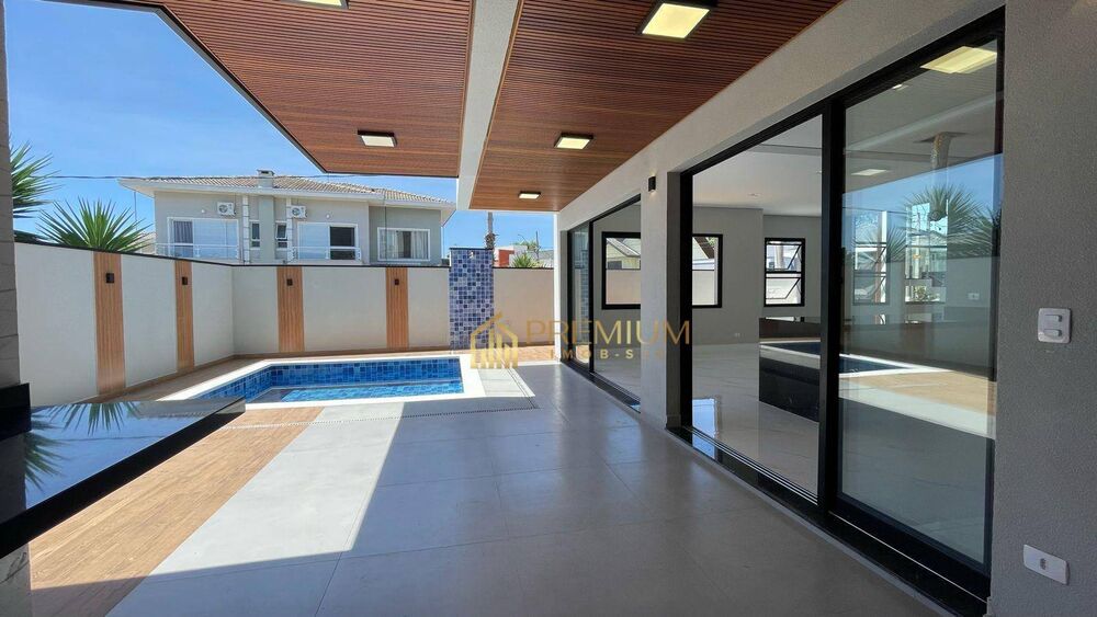 Sobrado, 4 quartos, 270 m² - Foto 1