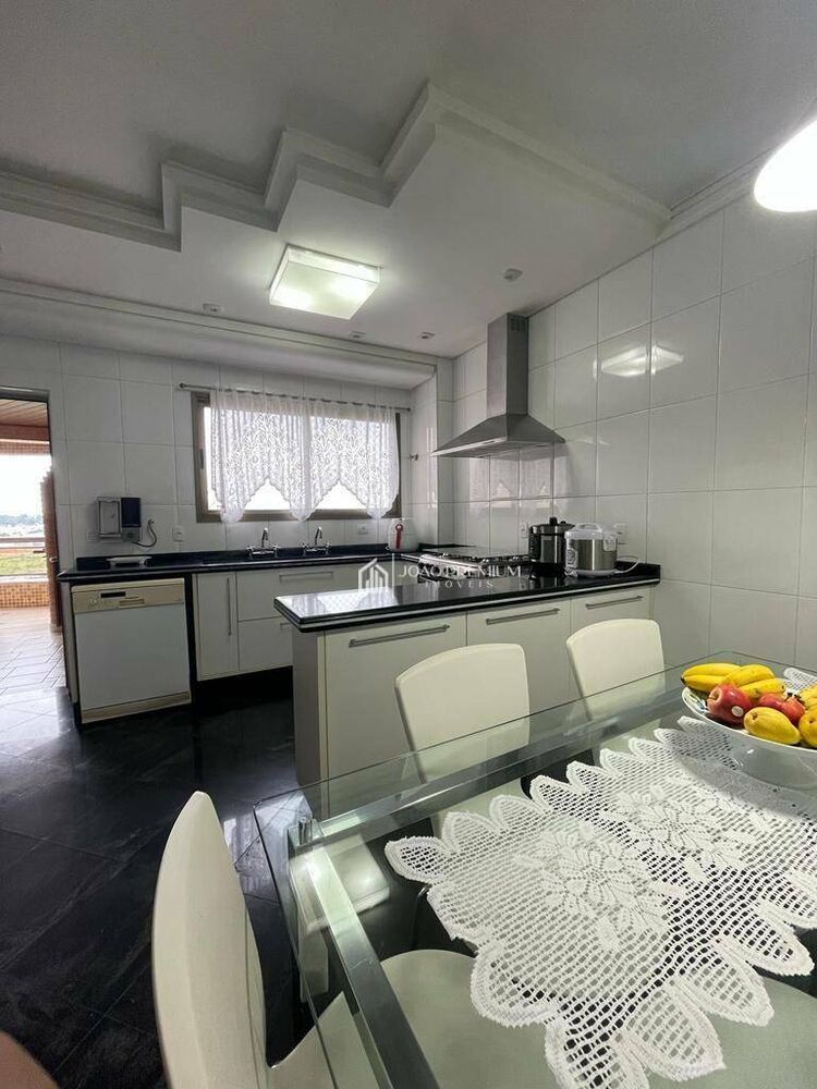 Apartamento, 4 quartos, 204 m² - Foto 2