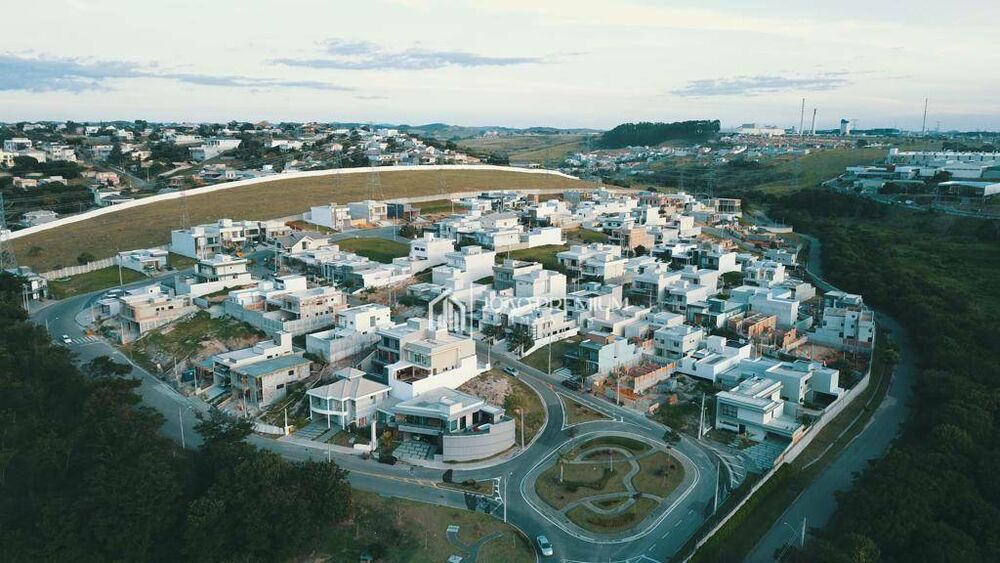 Loteamento e Condomínio, 250 m² - Foto 1