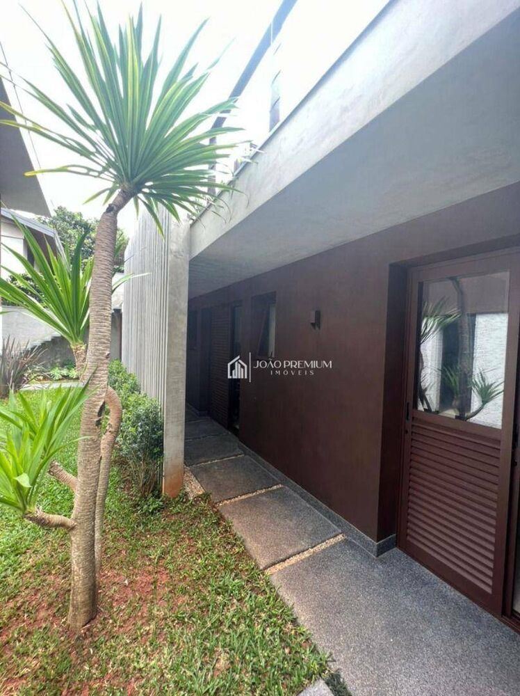Sobrado, 4 quartos, 377 m² - Foto 1