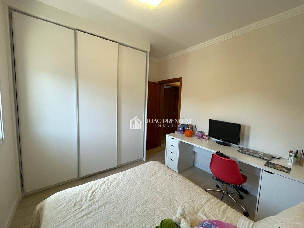 Sobrado, 4 quartos, 243 m² - Foto 4