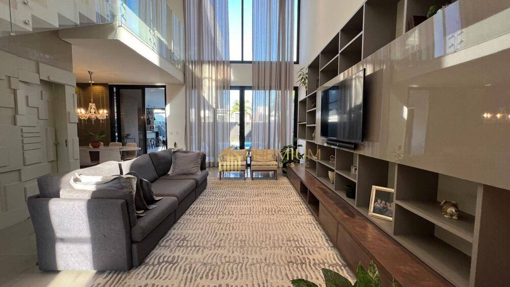 Sobrado, 4 quartos, 350 m² - Foto 2