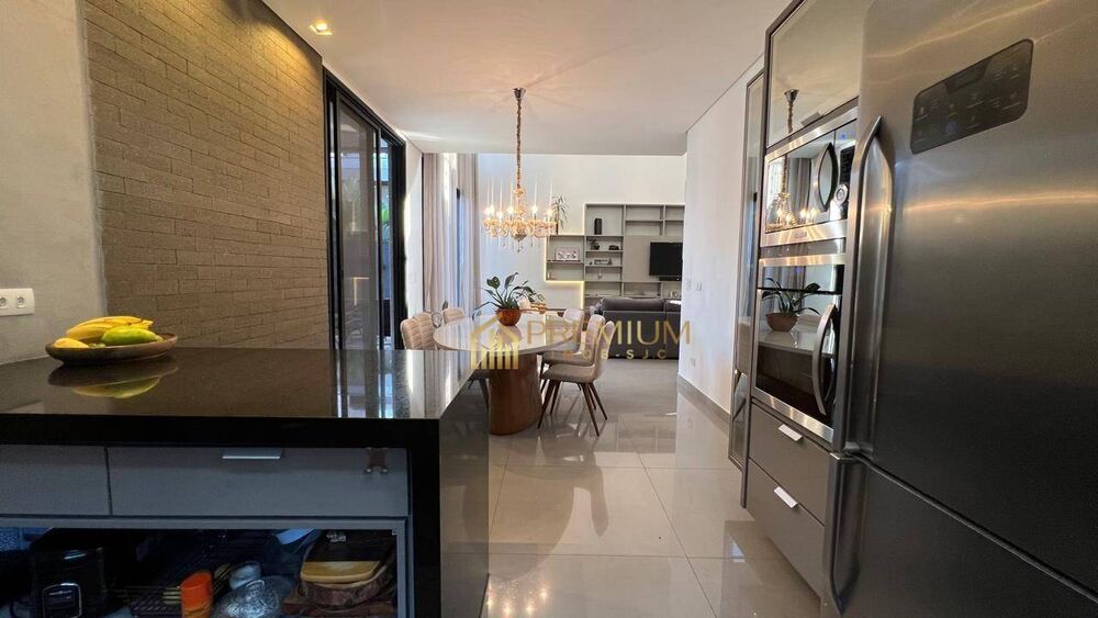 Sobrado, 4 quartos, 350 m² - Foto 1