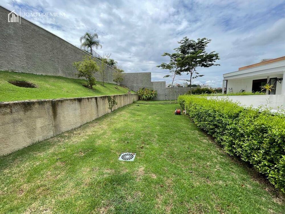 Sobrado, 3 quartos, 380 m² - Foto 1