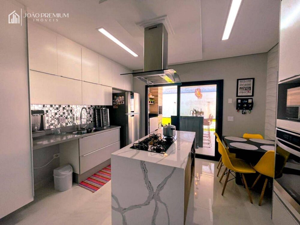 Sobrado, 3 quartos, 328 m² - Foto 3