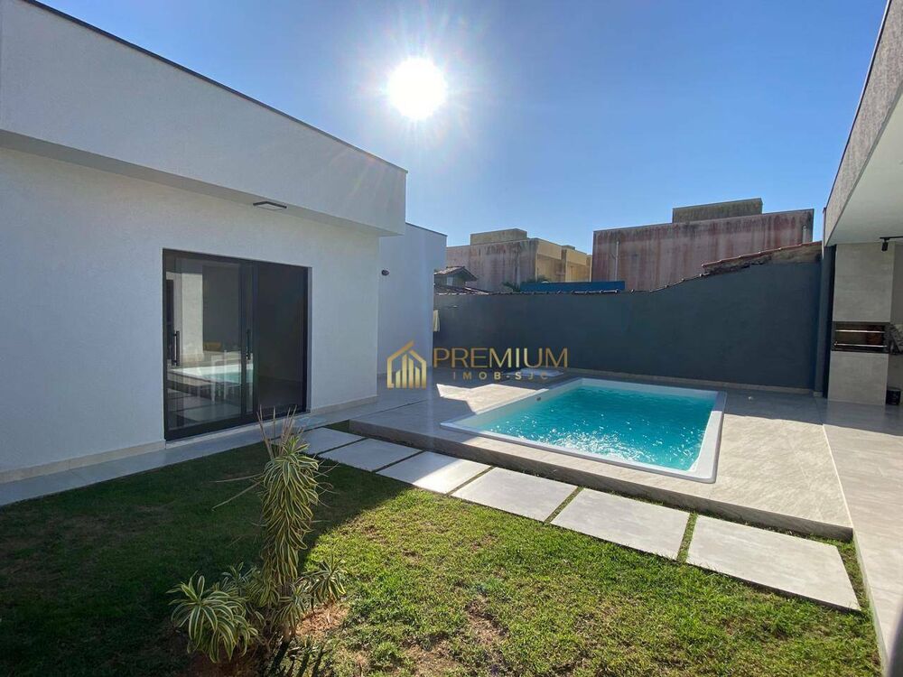 Casa, 4 quartos, 179 m² - Foto 1
