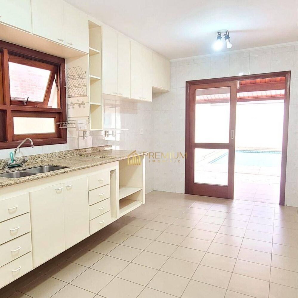 Sobrado, 4 quartos, 260 m² - Foto 2
