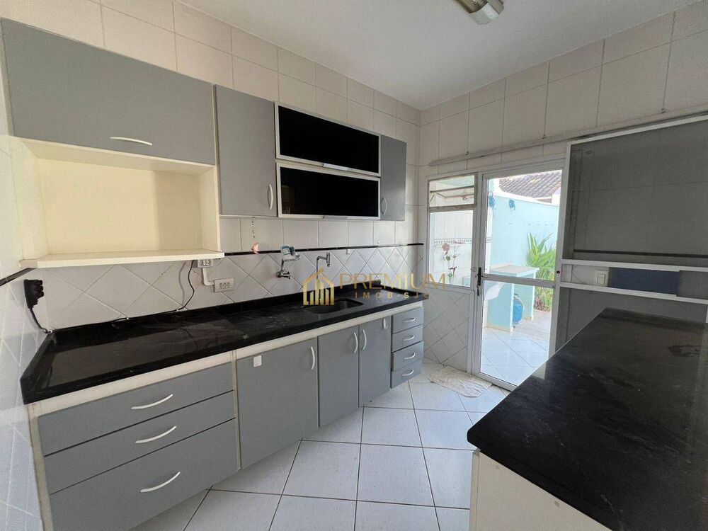 Casa, 3 quartos, 130 m² - Foto 2