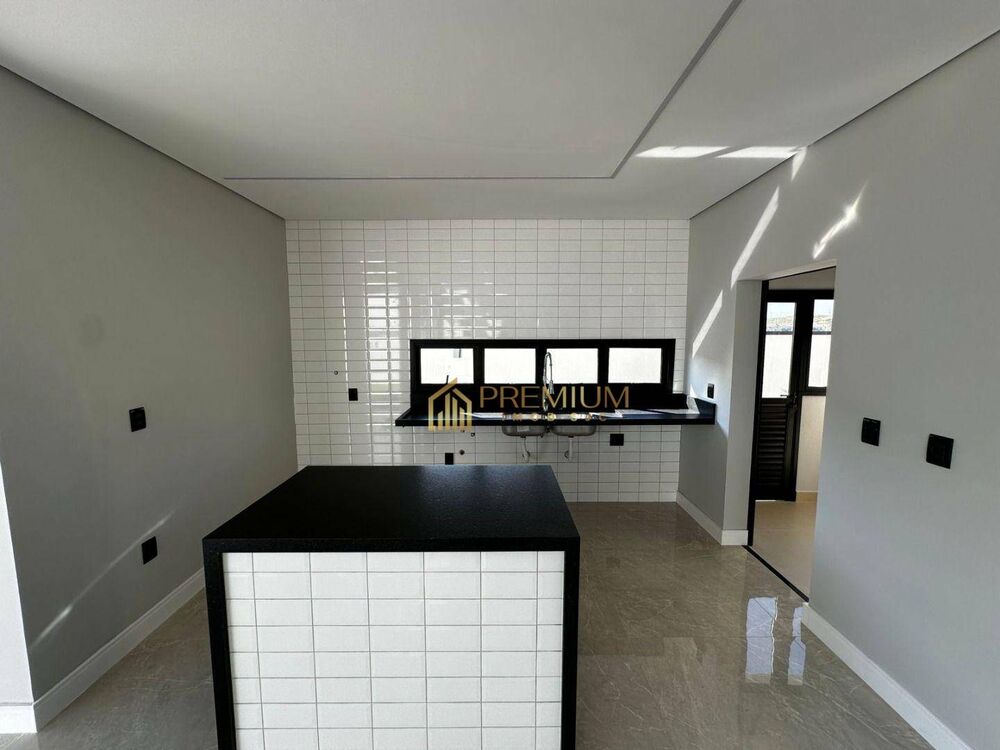 Sobrado, 3 quartos, 283 m² - Foto 1