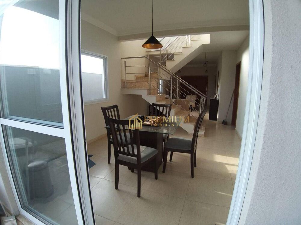 Sobrado, 4 quartos, 231 m² - Foto 2