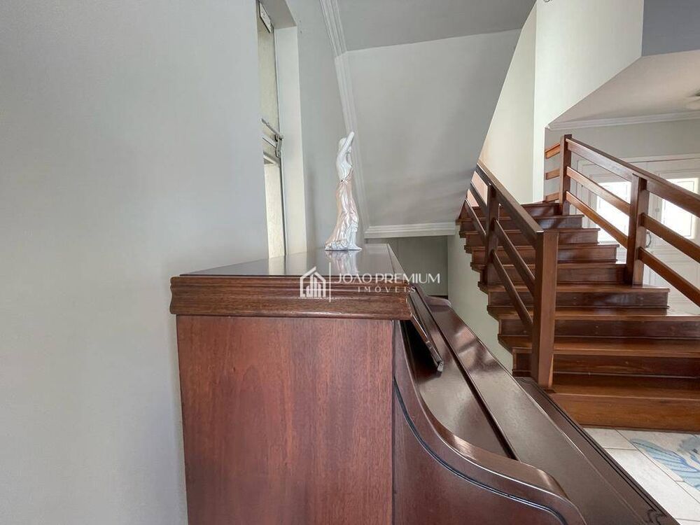 Sobrado, 4 quartos, 402 m² - Foto 1