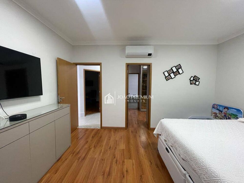 Sobrado, 4 quartos, 285 m² - Foto 2