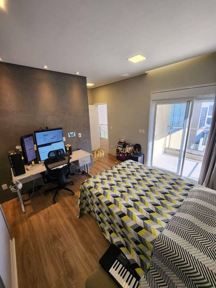 Sobrado, 3 quartos, 243 m² - Foto 2